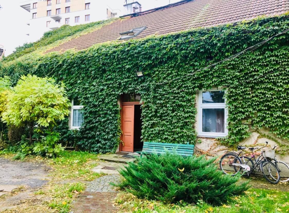 Apartment In Ivy Covered House, Near Old Town Краков Экстерьер фото